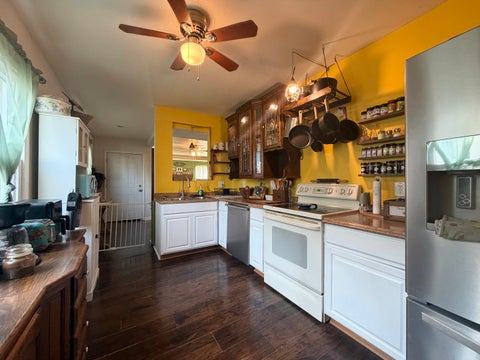 Tiny photo for 722 6th Avenue S, Clinton, IA 52372 (MLS # 12741573)
