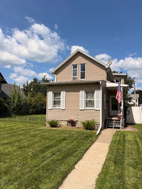 Tiny photo for 722 6th Avenue S, Clinton, IA 52372 (MLS # 12741573)