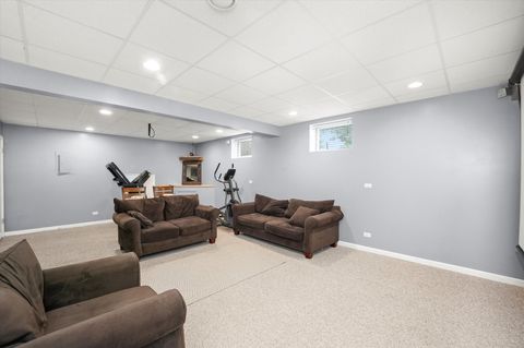 Tiny photo for 167 Forestview Court, Aurora, IL 60502 (MLS # 12513737)