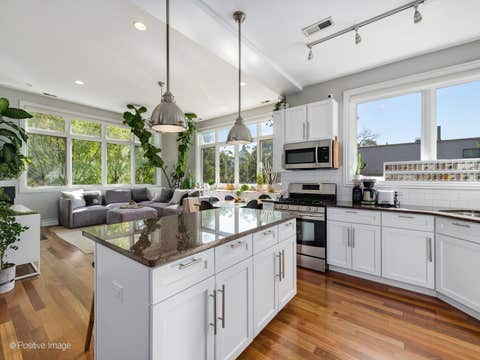 Tiny photo for 1950 N HONORE Street #3, Chicago, IL 60622 (MLS # 12704280)