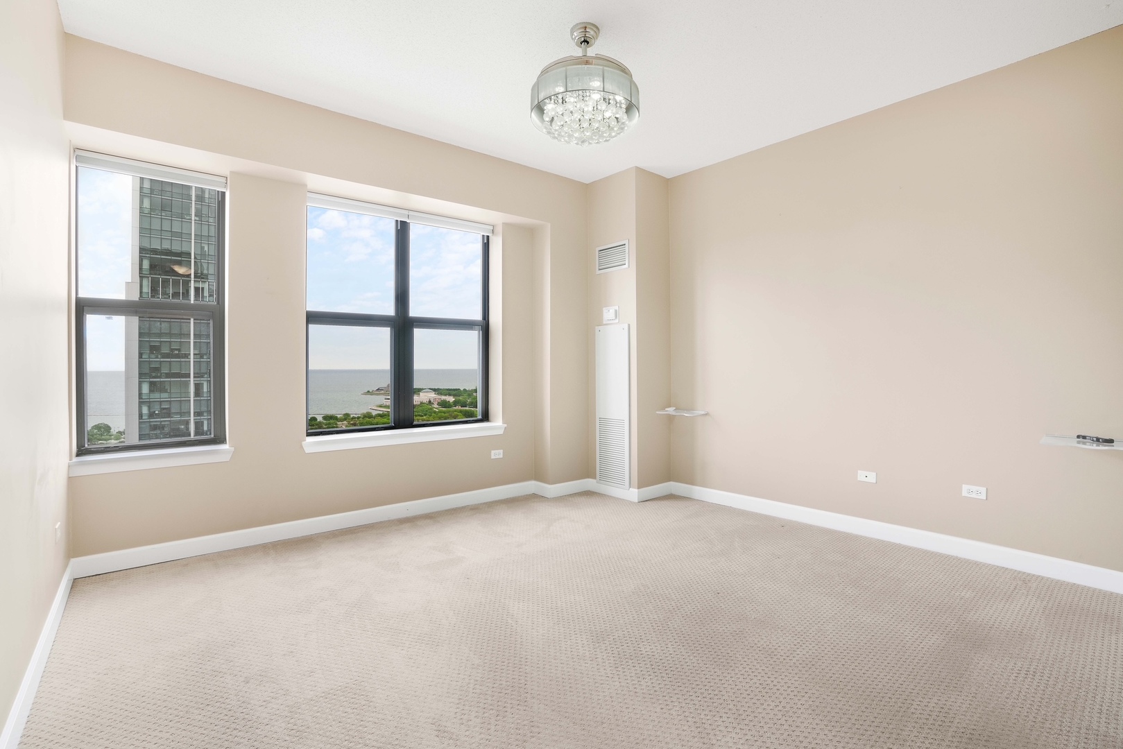 41 E 8th Street 2702