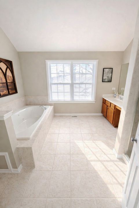 Tiny photo for 823 Columbia Circle, North Aurora, IL 60542 (MLS # 12598143)