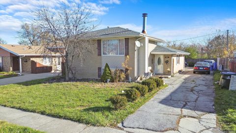 A home in Oak Forest