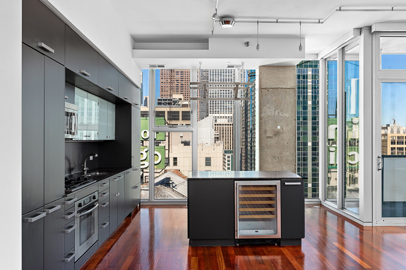 550 N Saint Clair Street 2301