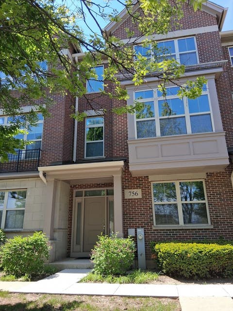 Photo of 756 N Aspen Drive, Vernon Hills, IL 60061 (MLS # 12713165)