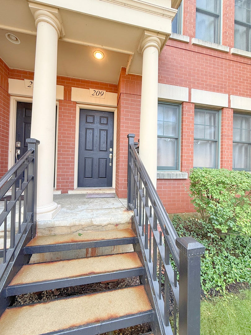 209 Prairie Street 209