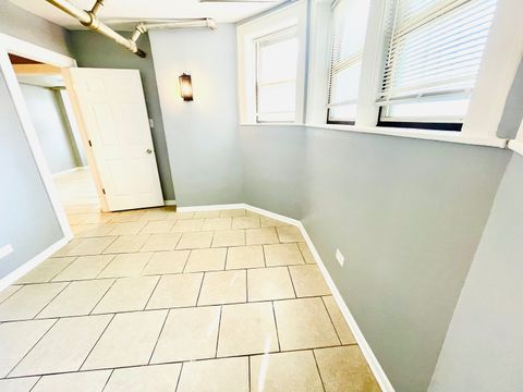 Tiny photo for 2300 W Granville Avenue #G, Chicago, IL 60659 (MLS # 12594729)