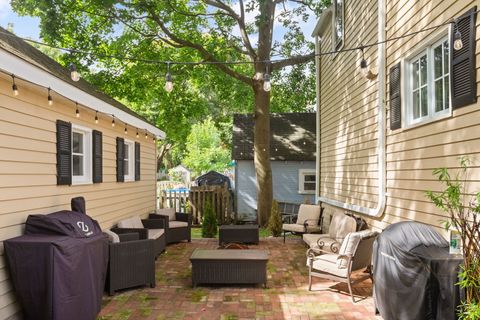 Tiny photo for 345 E Russell Street, Barrington, IL 60010 (MLS # 12489014)