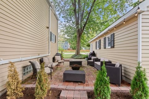 Tiny photo for 345 E Russell Street, Barrington, IL 60010 (MLS # 12489014)
