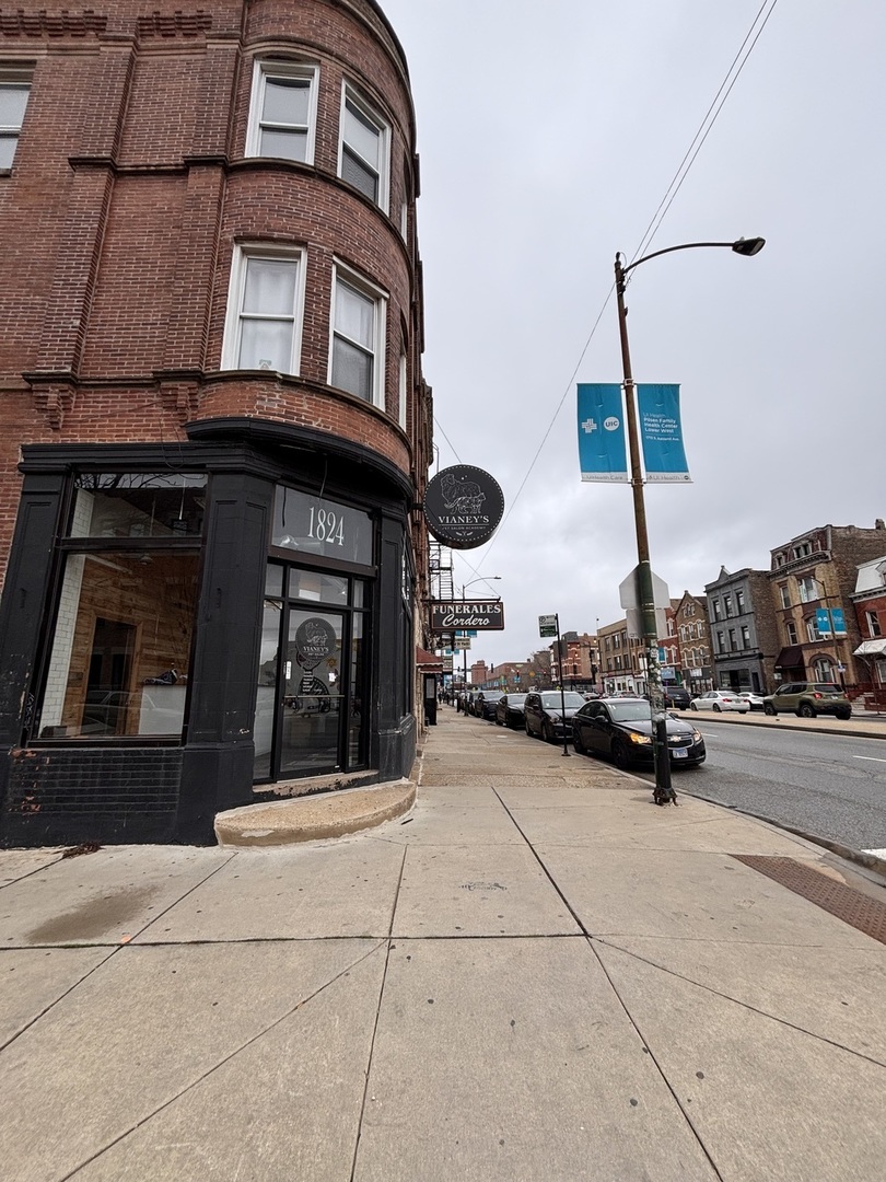 1824 S Ashland Avenue 1F