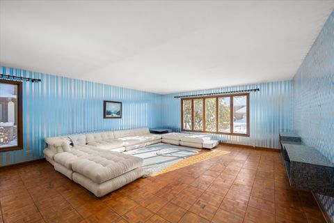 Tiny photo for 9 Buckingham Drive, Sugar Grove, IL 60554 (MLS # 12562007)