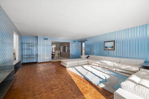 Tiny photo for 9 Buckingham Drive, Sugar Grove, IL 60554 (MLS # 12562007)