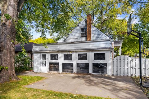 A home in Mount Prospect