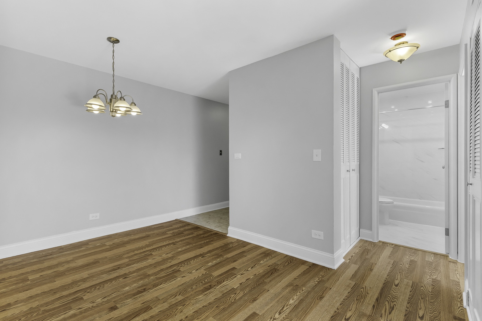 8232 Niles Center Road 304