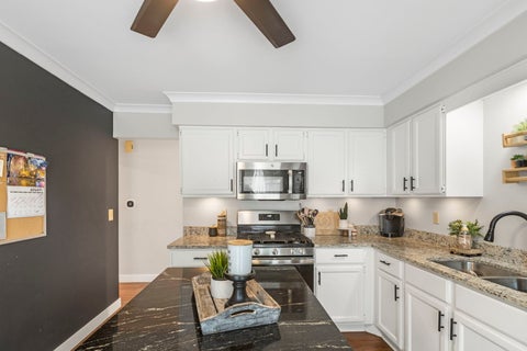 Tiny photo for 1470 S Tyler Road, St. Charles, IL 60174 (MLS # 12732306)