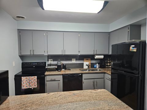 Tiny photo for 603 E Falcon Drive #104A, Arlington Heights, IL 60005 (MLS # 12609605)