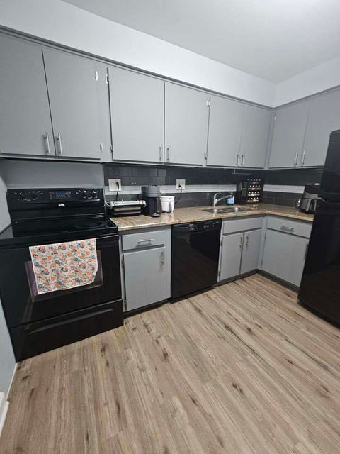 Tiny photo for 603 E Falcon Drive #104A, Arlington Heights, IL 60005 (MLS # 12609605)