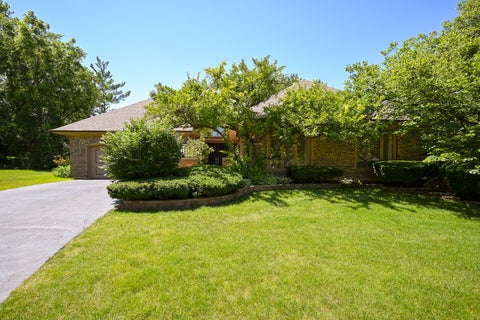Tiny photo for 1549 Snowberry Court, Downers Grove, IL 60515 (MLS # 12679289)