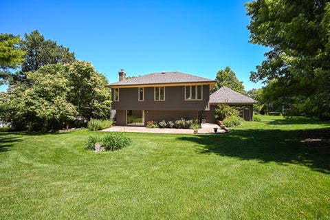 Tiny photo for 1549 Snowberry Court, Downers Grove, IL 60515 (MLS # 12679289)