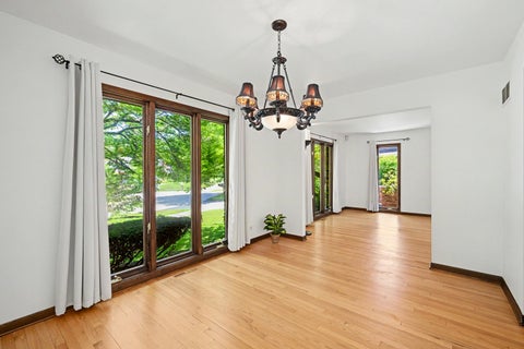 Tiny photo for 1549 Snowberry Court, Downers Grove, IL 60515 (MLS # 12679289)