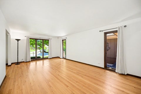 Tiny photo for 1549 Snowberry Court, Downers Grove, IL 60515 (MLS # 12679289)