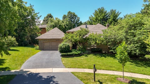 Photo of 1549 Snowberry Court, Downers Grove, IL 60515 (MLS # 12679289)
