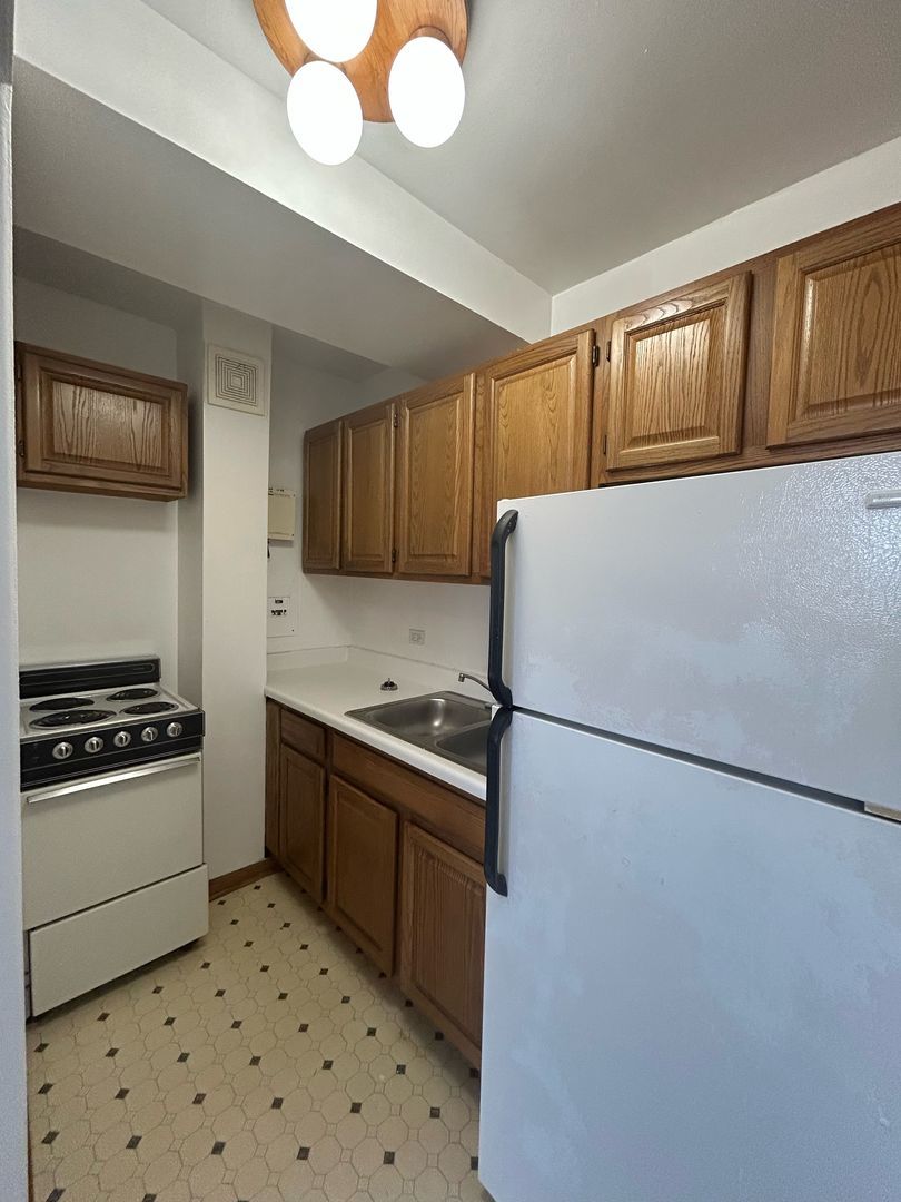 4180 N Marine Drive 310