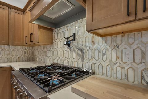 Tiny photo for 702 N Beacon Hill Circle, Urbana, IL 61802 (MLS # 12543327)