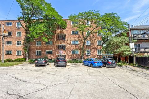Tiny photo for 1823 W Granville Avenue #4A, Chicago, IL 60660 (MLS # 12429277)