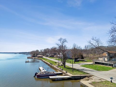Tiny photo for 1811 Canal Shore Drive, Le Claire, IA 52753 (MLS # 12600604)