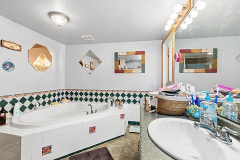 Tiny photo for 1811 Canal Shore Drive, Le Claire, IA 52753 (MLS # 12600604)