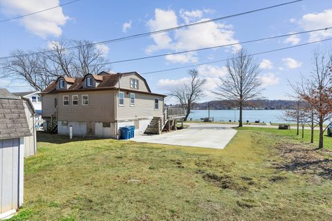 Tiny photo for 1811 Canal Shore Drive, Le Claire, IA 52753 (MLS # 12600604)