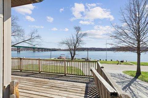 Tiny photo for 1811 Canal Shore Drive, Le Claire, IA 52753 (MLS # 12600604)
