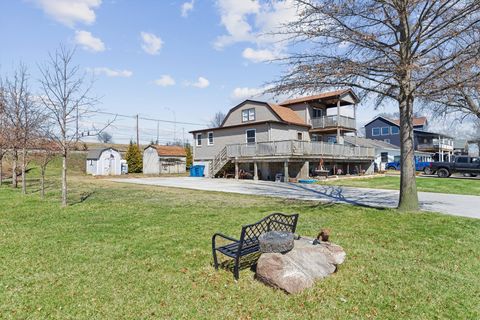 Tiny photo for 1811 Canal Shore Drive, Le Claire, IA 52753 (MLS # 12600604)