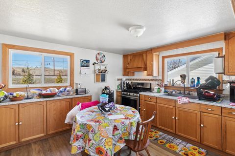 Tiny photo for 1811 Canal Shore Drive, Le Claire, IA 52753 (MLS # 12600604)