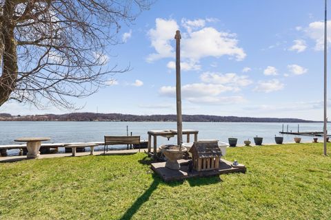 Tiny photo for 1811 Canal Shore Drive, Le Claire, IA 52753 (MLS # 12600604)