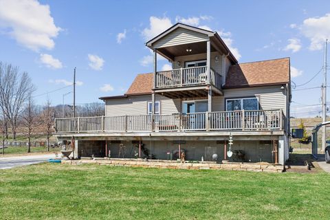 Tiny photo for 1811 Canal Shore Drive, Le Claire, IA 52753 (MLS # 12600604)