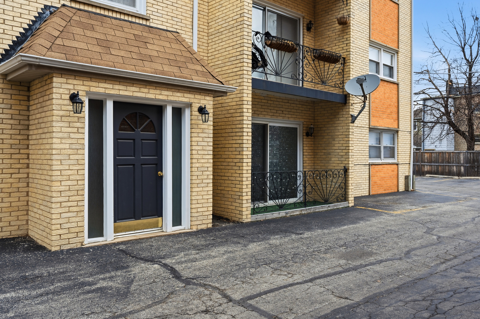 5979 N Northwest Highway 103