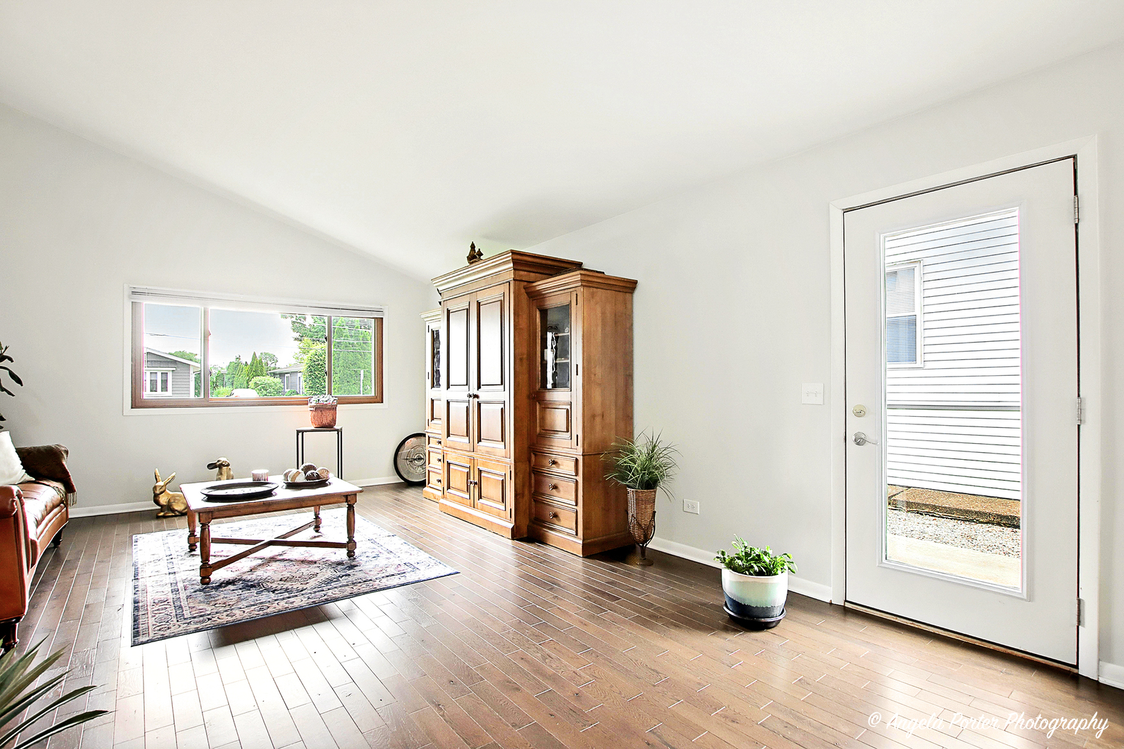 828 Ridge Avenue