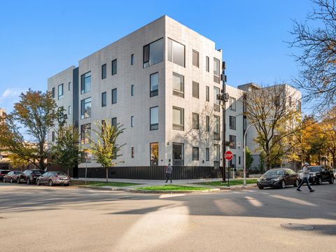 3757 N Sheffield Avenue 313 Chicago IL 60613