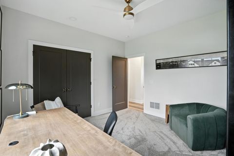 Tiny photo for 5167 LAKESIDE Court, Bettendorf, IA 52722 (MLS # 12704574)