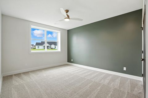 Tiny photo for 5167 LAKESIDE Court, Bettendorf, IA 52722 (MLS # 12704574)