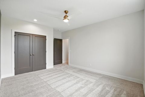 Tiny photo for 5167 LAKESIDE Court, Bettendorf, IA 52722 (MLS # 12704574)