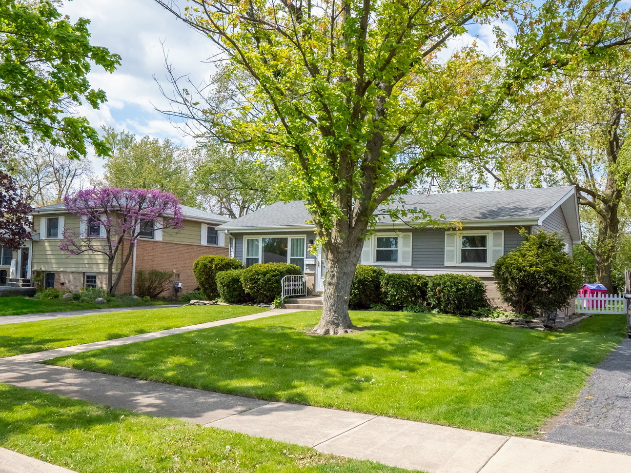 526 W Moreland Avenue