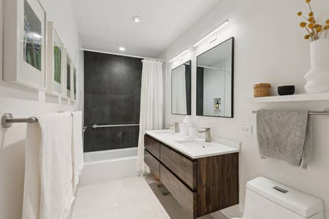 Tiny photo for 820 Oakton Street #2A, Evanston, IL 60202 (MLS # 12675374)