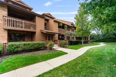 Tiny photo for 7962 Garfield Avenue #110, Burr Ridge, IL 60527 (MLS # 12488652)