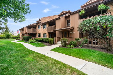 Tiny photo for 7962 Garfield Avenue #110, Burr Ridge, IL 60527 (MLS # 12488652)