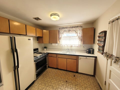 Tiny photo for 14545 Avers Avenue, Midlothian, IL 60445 (MLS # 12690977)