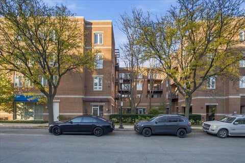 Photo of 5040 W Warren Street #301, Skokie, IL 60077 (MLS # 12798220)