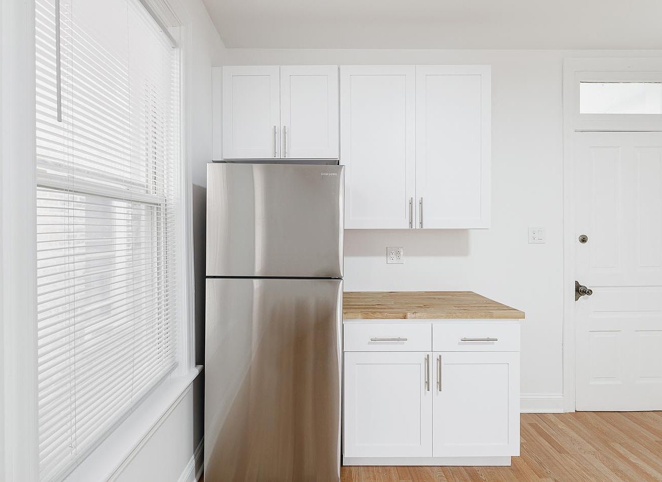 1430 W Superior Street 2R